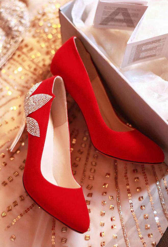 红色婚鞋.jpg